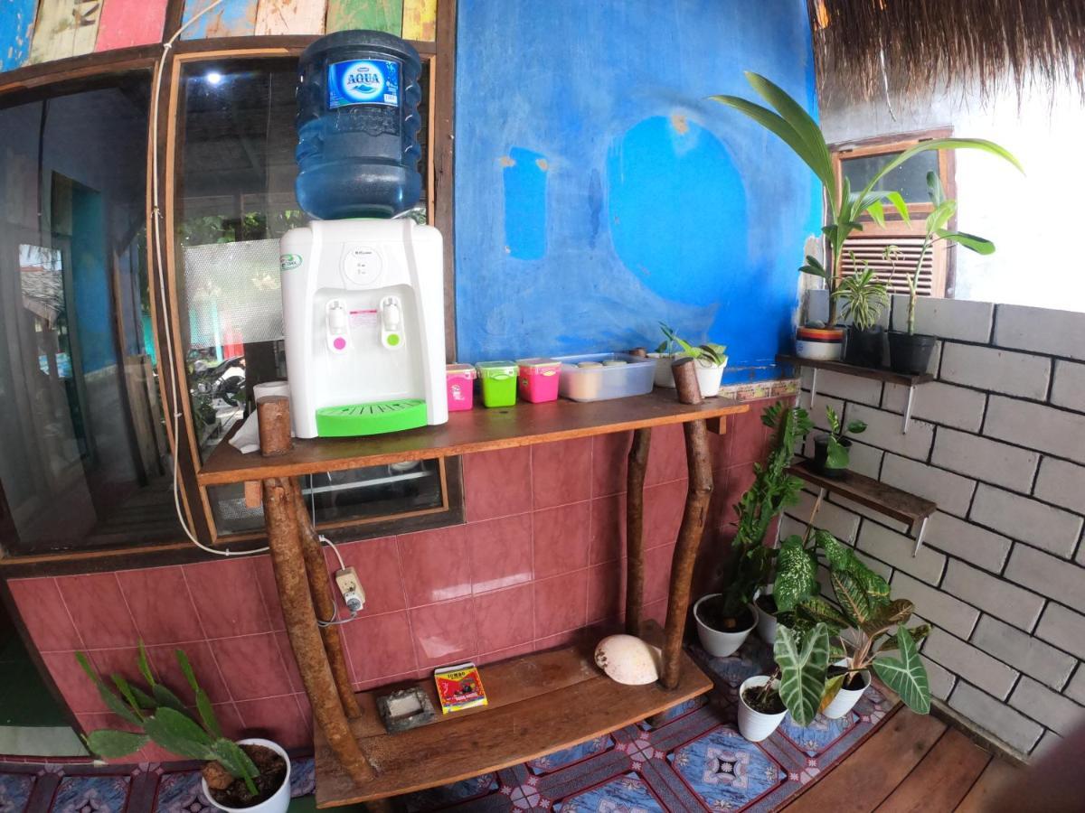 Owl Hostel Karimunjawa Eksteriør billede