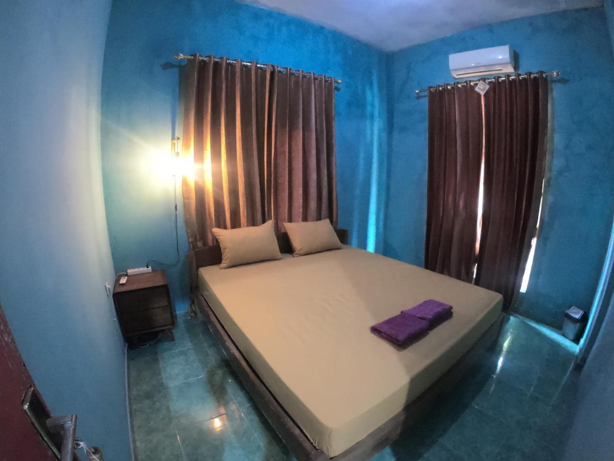 Owl Hostel Karimunjawa Eksteriør billede