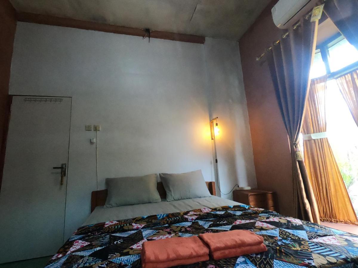 Owl Hostel Karimunjawa Eksteriør billede