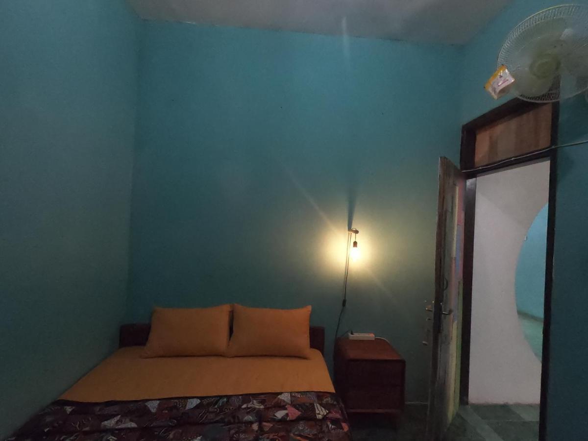 Owl Hostel Karimunjawa Eksteriør billede