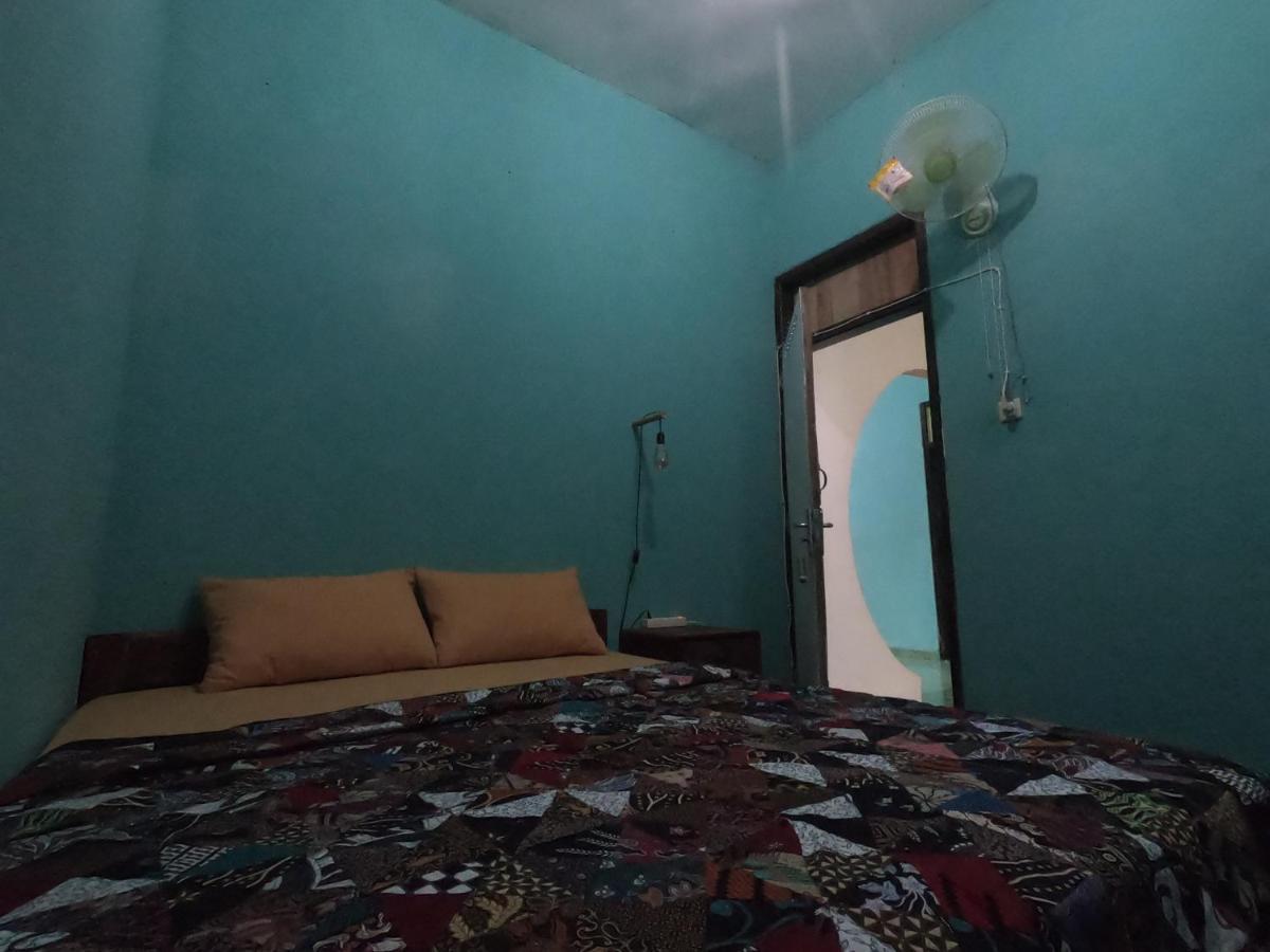 Owl Hostel Karimunjawa Eksteriør billede