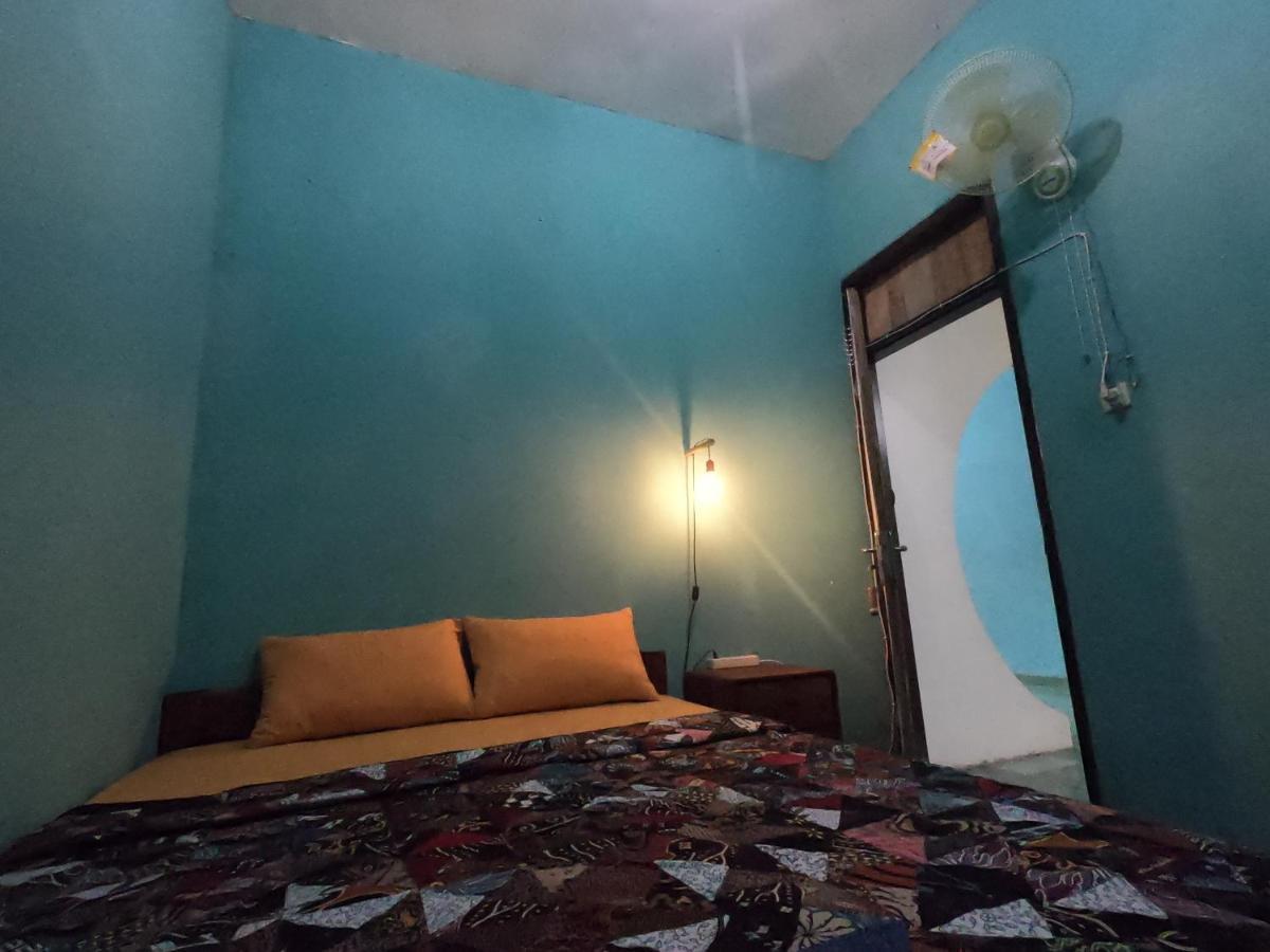 Owl Hostel Karimunjawa Eksteriør billede