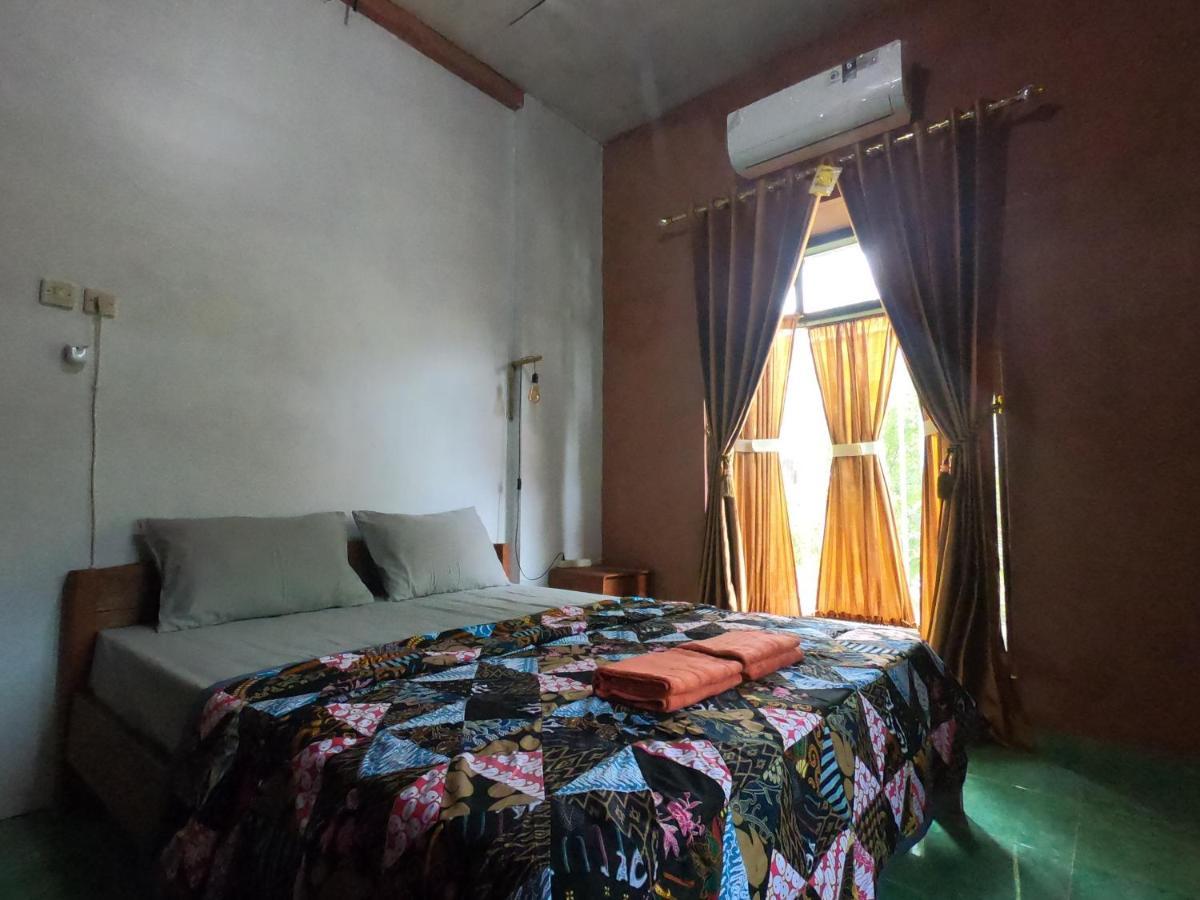 Owl Hostel Karimunjawa Eksteriør billede