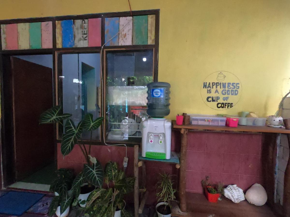 Owl Hostel Karimunjawa Eksteriør billede