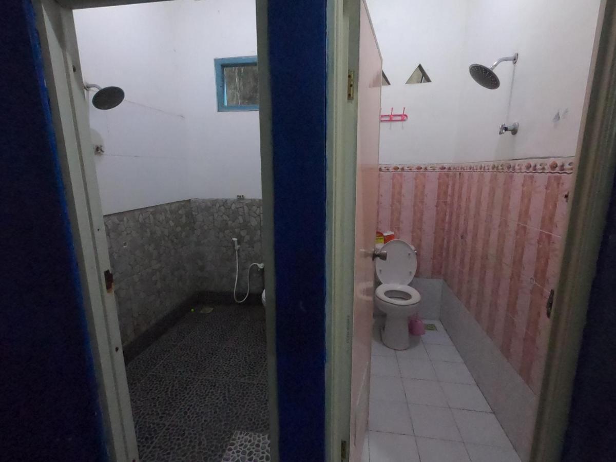 Owl Hostel Karimunjawa Eksteriør billede