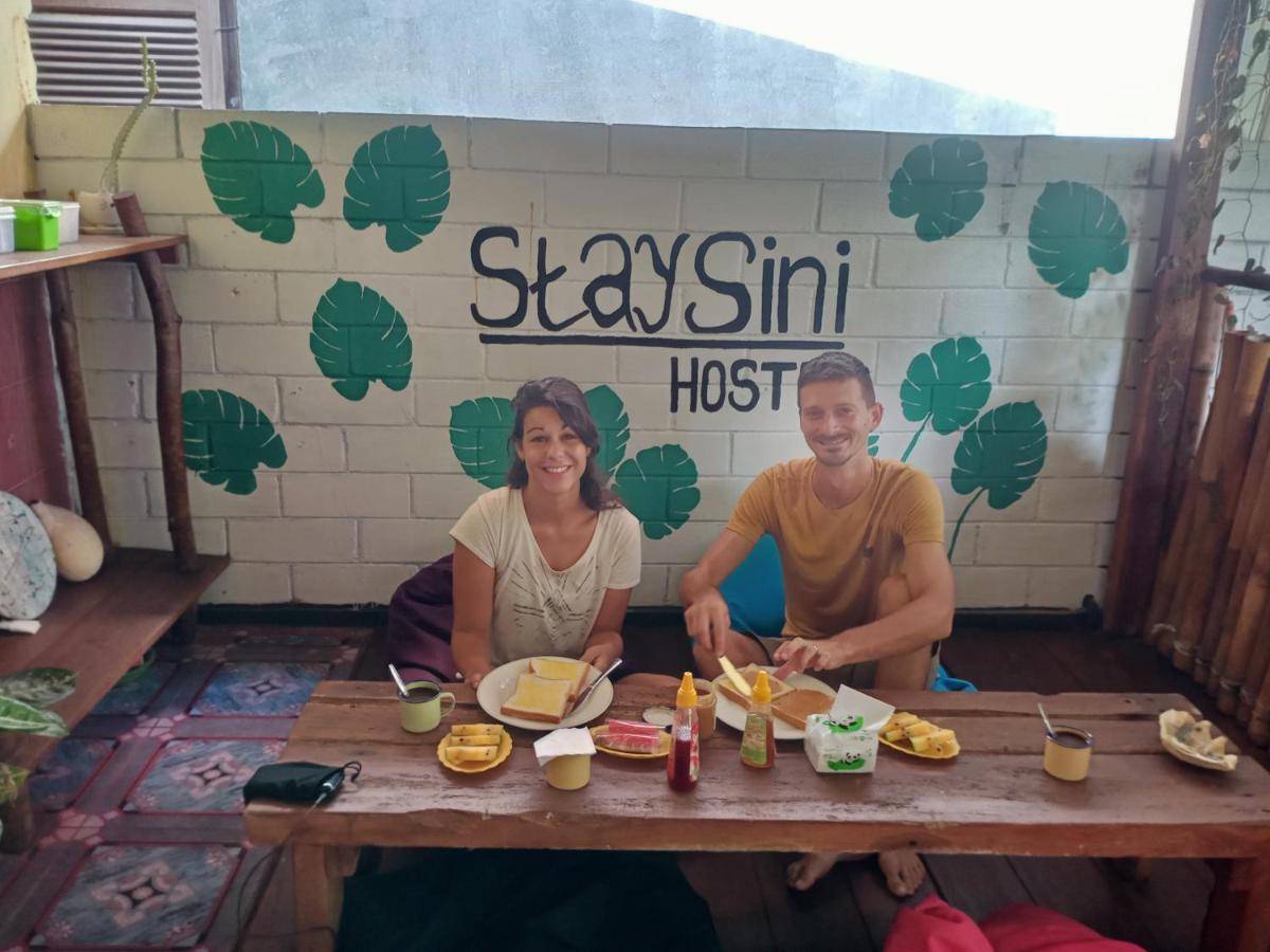 Owl Hostel Karimunjawa Eksteriør billede