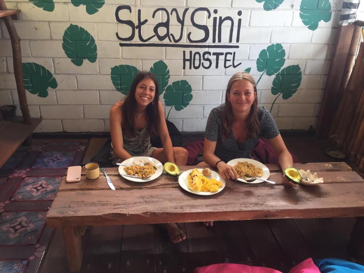 Owl Hostel Karimunjawa Eksteriør billede