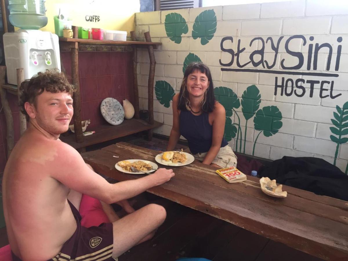 Owl Hostel Karimunjawa Eksteriør billede